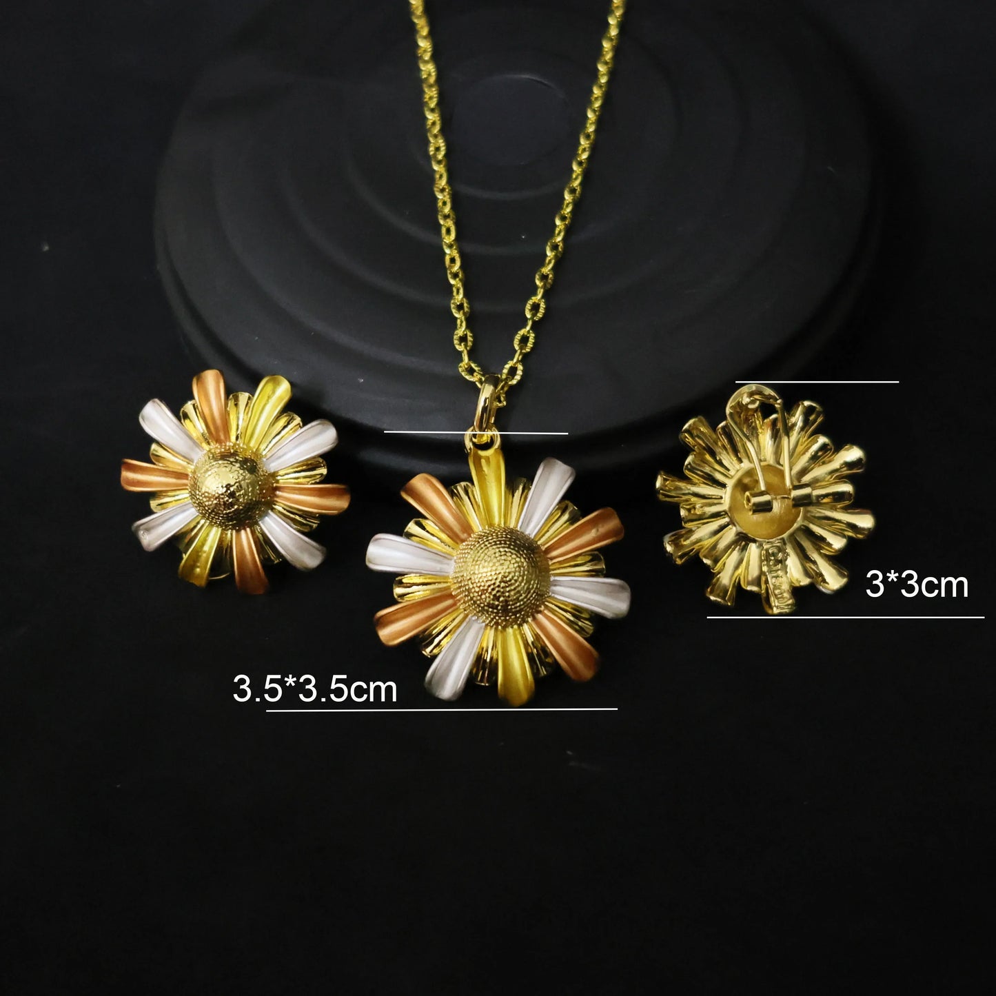 24K Gold-plated Two Piece Copper Jewelry Set India Dubai Jewelry Gold Warped Geometry Necklace Earrings
