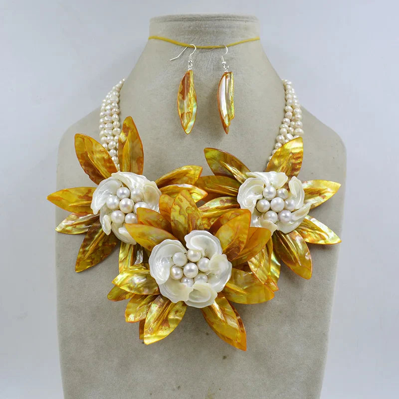 new !!  Latest Design Shell Flowers Wedding Crystal Necklace Women Fashion Necklace  20"