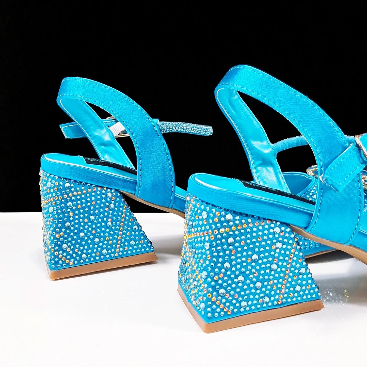 Women's Elegant Pointed Toe shiny Metal Stand Party Shoes and Bag Set