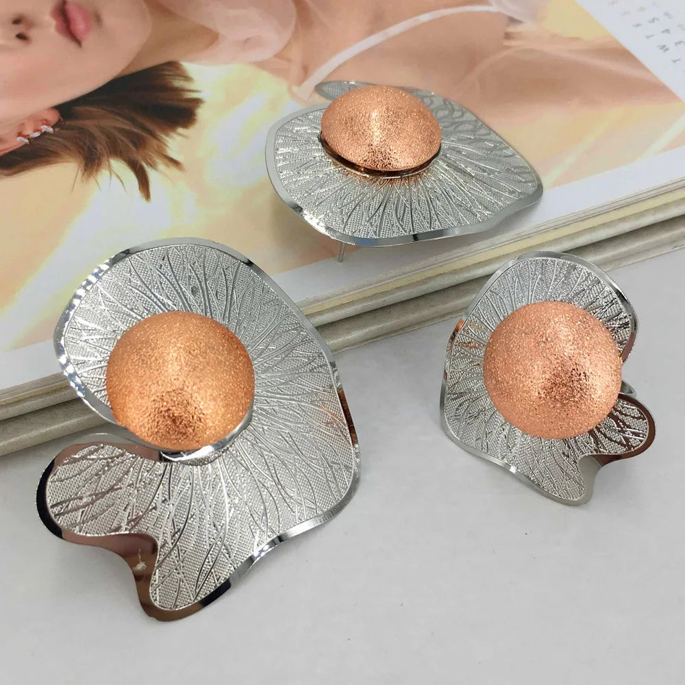 Fashion Dubai Gold-Plated Jewelry Set Simple Style African Necklace All Copper Material Hollow Surround Jewelry FHK15529