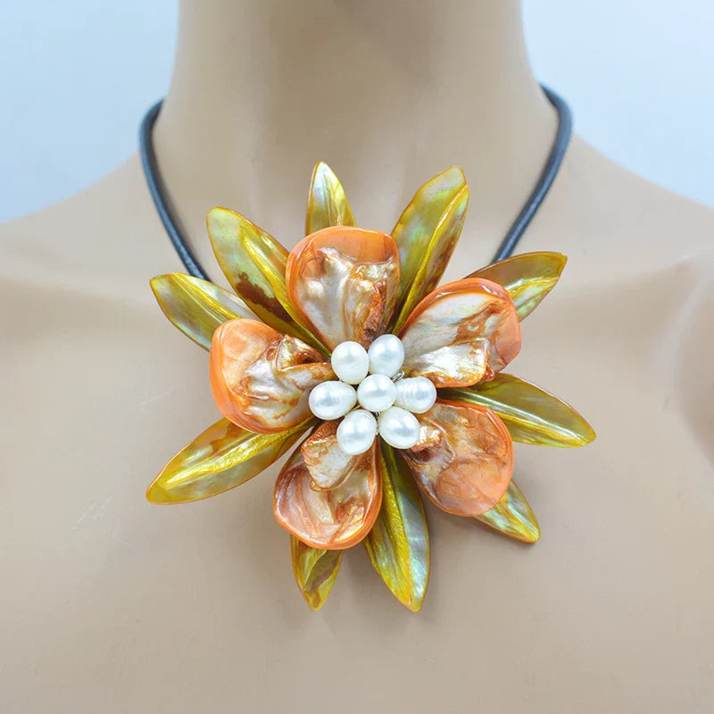new !!  Latest Design Shell Flowers Wedding Crystal Necklace Women Fashion Necklace  20"