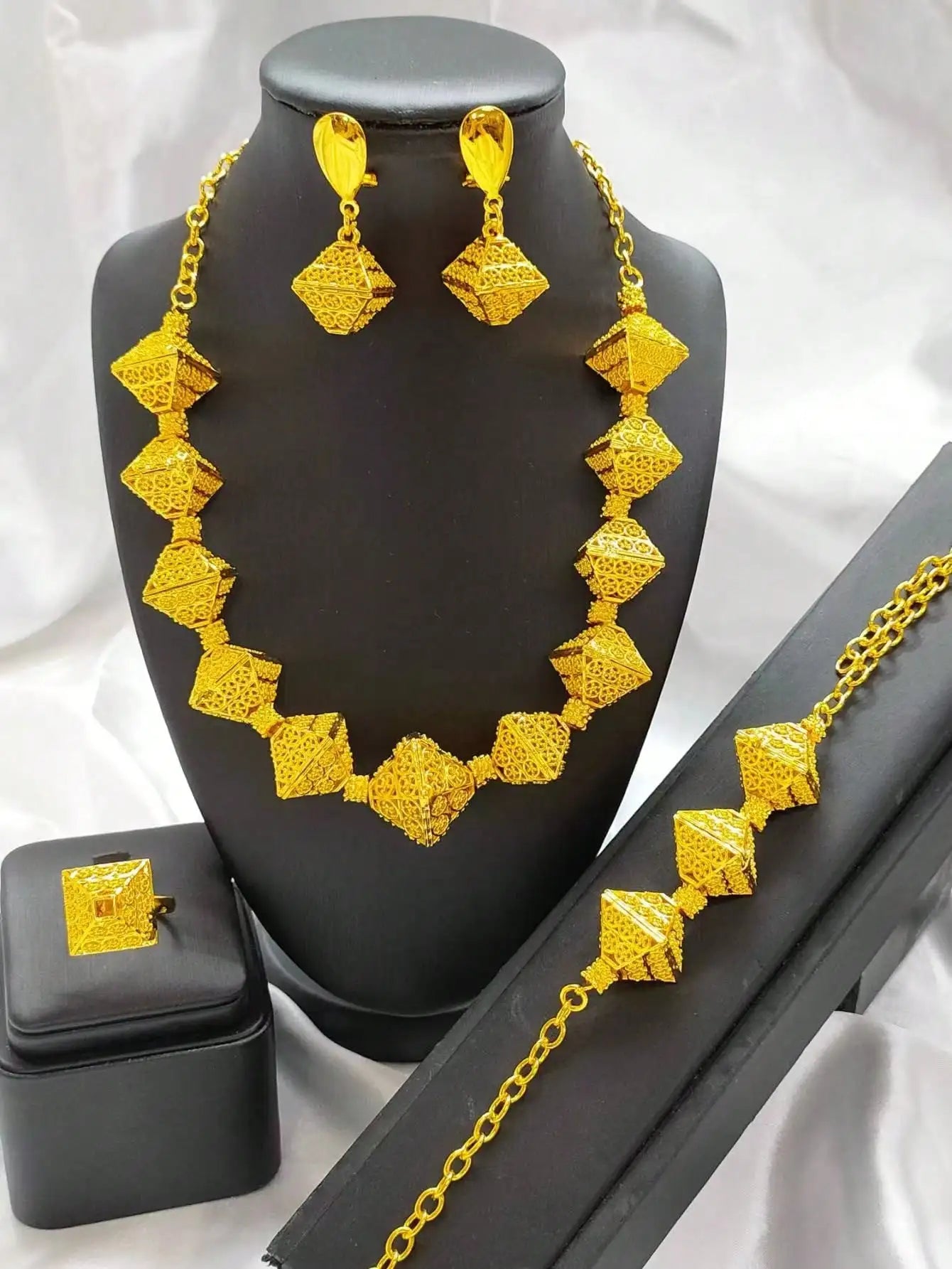 New Dubai African Bead Jewelry Set for Women Party Gifts Wedding Accessories 24K Gold Color Necklace Ring Bangle Earrings Sets