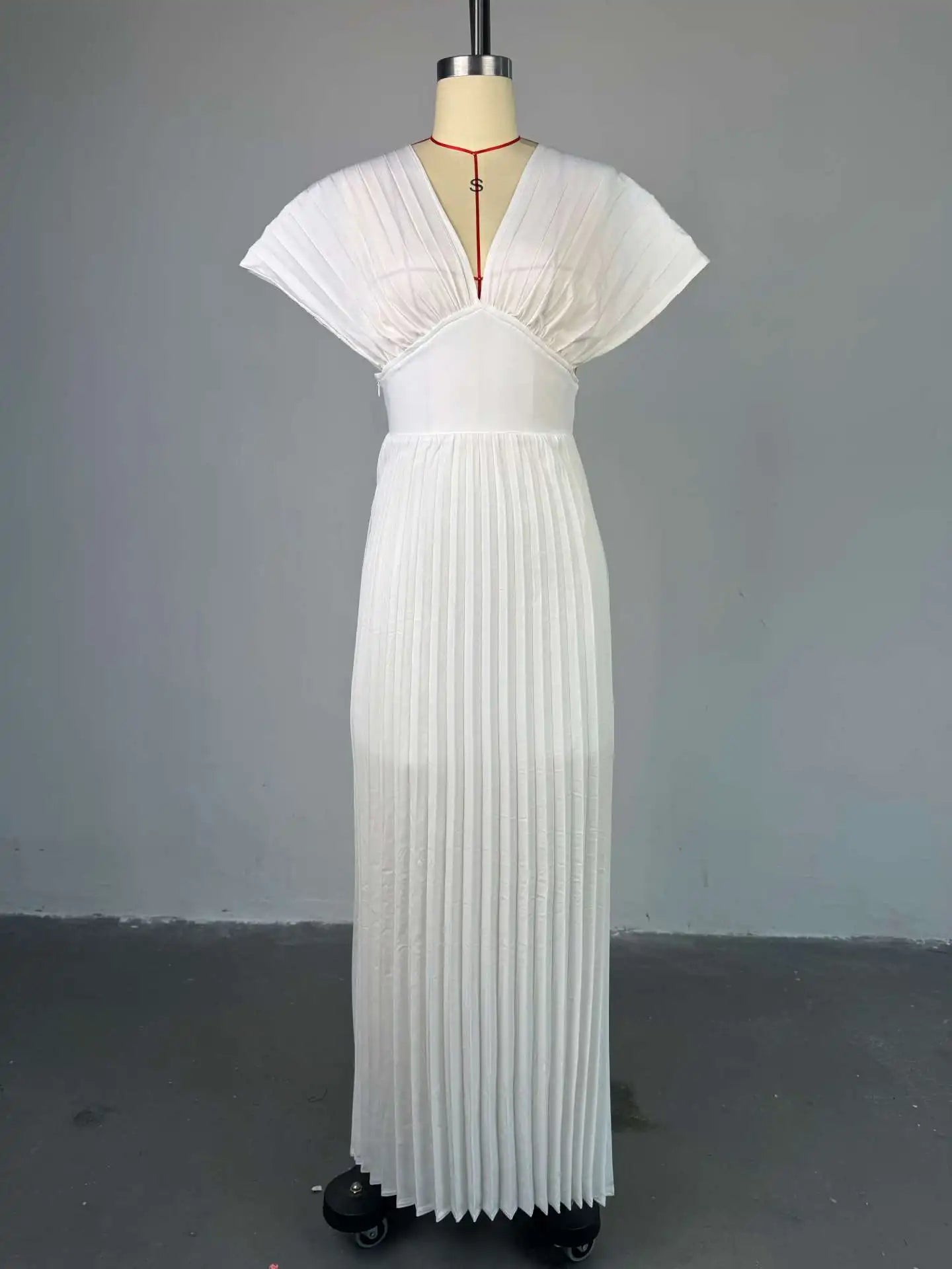 CM.YAYA Women Short Sleeve V-neck Elegant Long Pleated Dress 2025 Sweet Holiday Beach Evening Sexy Girl Party Dresses Vestidos