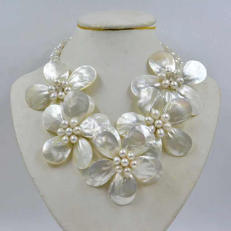new !!  Latest Design Shell Flowers Wedding Crystal Necklace Women Fashion Necklace  20"
