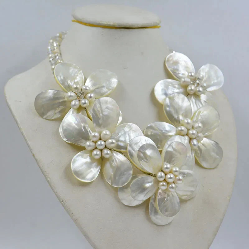 new !!  Latest Design Shell Flowers Wedding Crystal Necklace Women Fashion Necklace  20"