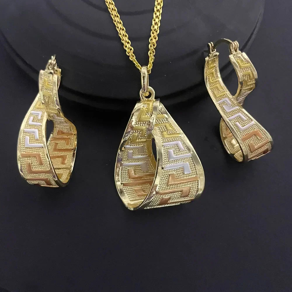 24K Gold-plated Two Piece Copper Jewelry Set India Dubai Jewelry Gold Warped Geometry Necklace Earrings