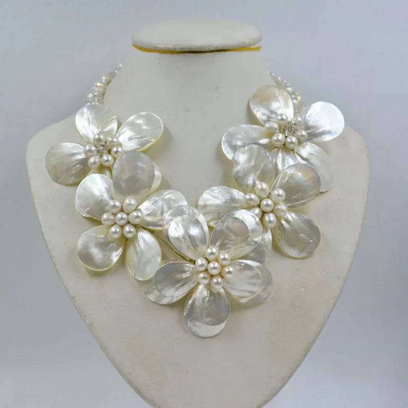 new !!  Latest Design Shell Flowers Wedding Crystal Necklace Women Fashion Necklace  20"