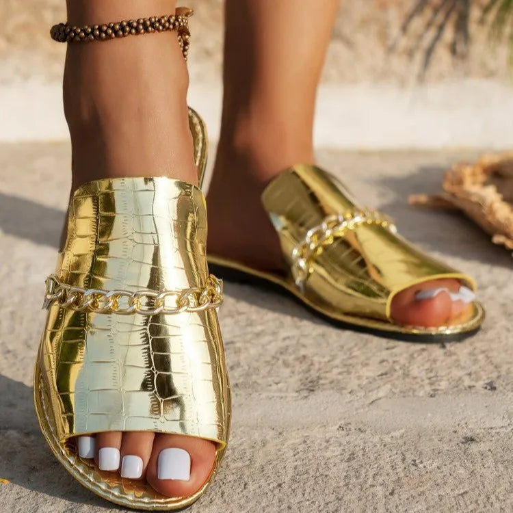 Large Flat Bottomed Straight Chain Slippers for Women in Summer 2024, Wearing Stone Patterned Beach Sandals for Outdoor Wear