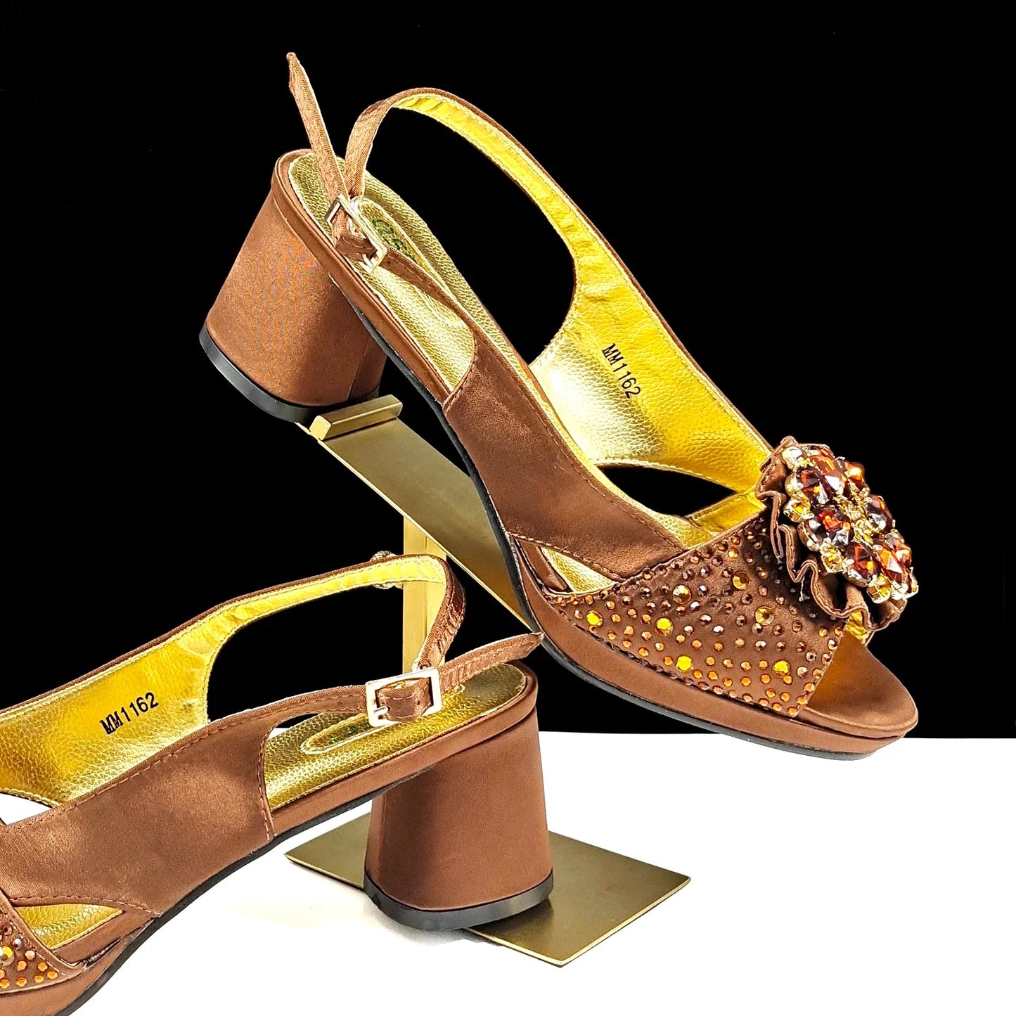 QSGFC Open Toe Women Heels for 2024 Elegant Party Olive Color Diamond Pumps Italian Shoes and Bags Matching Set