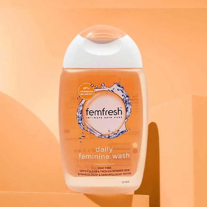 Femfresh Daily Wash pH Balanced Intimate Cleanser for Everyday Freshness & Comfort 150 ml / 5.07 oz