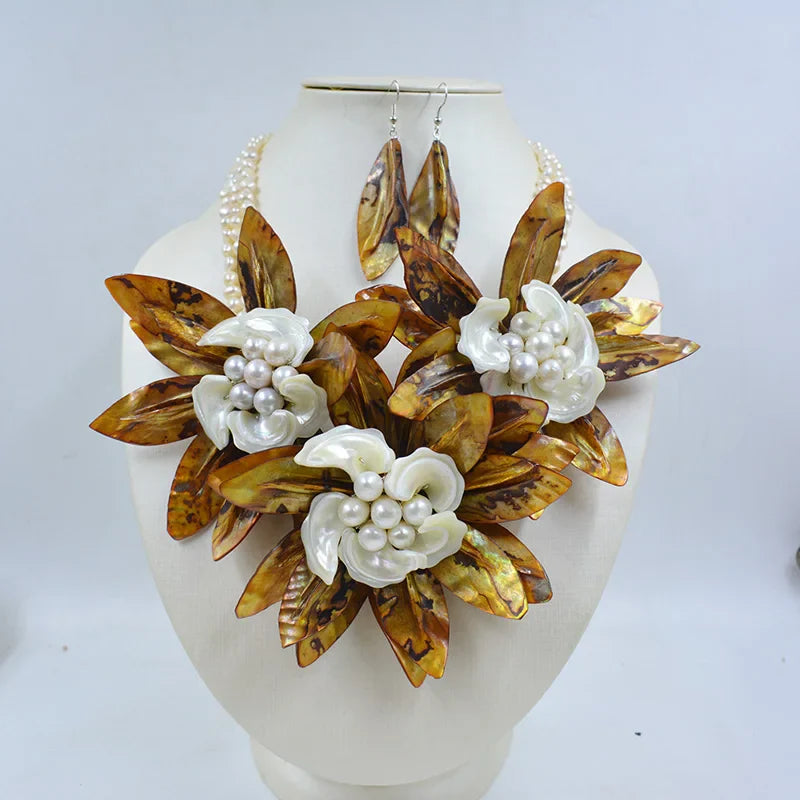 new !!  Latest Design Shell Flowers Wedding Crystal Necklace Women Fashion Necklace  20"