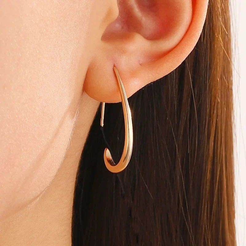 Hot Sale Geometric Oval Hoop Earrings for Women Simple Desgin Earrings Party Wedding Fashion Jewelry Accessories