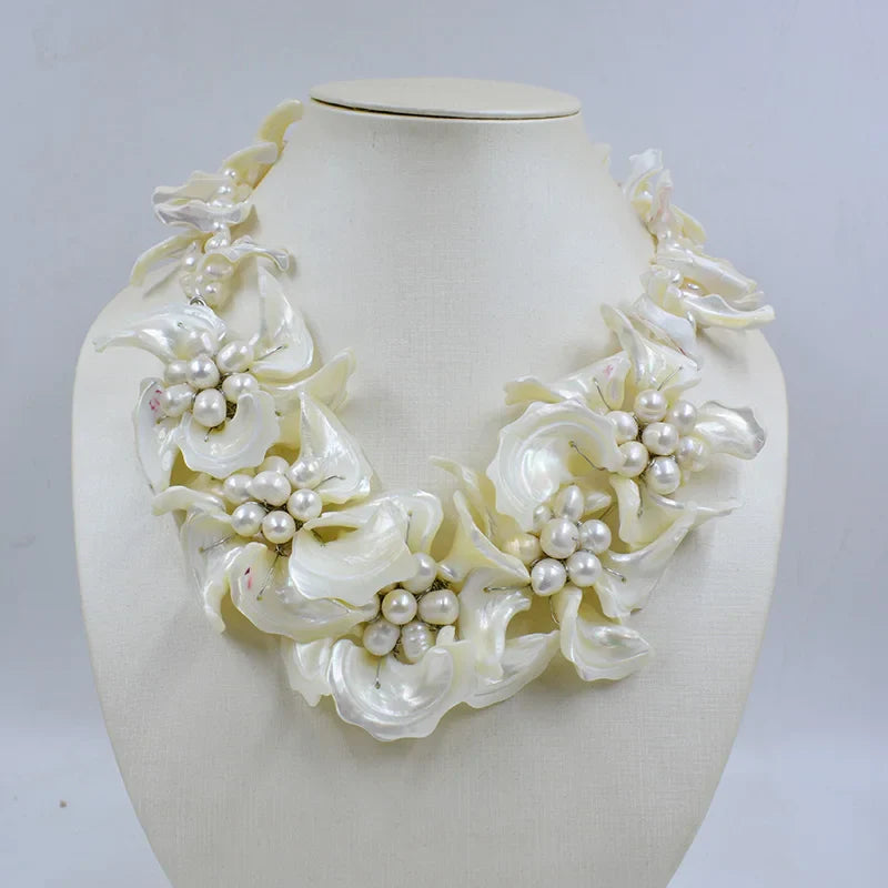 new !!  Latest Design Shell Flowers Wedding Crystal Necklace Women Fashion Necklace  20"