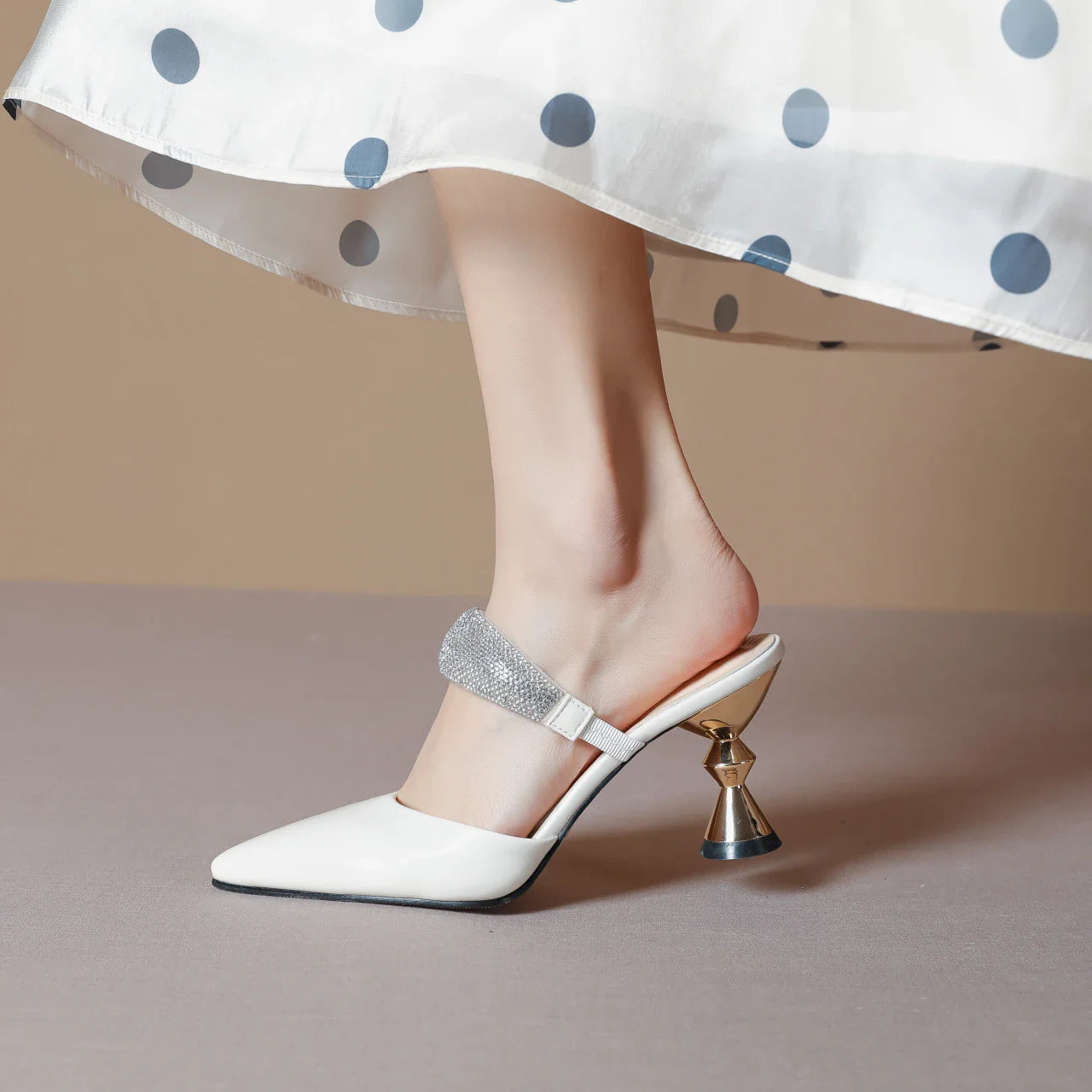 2023 New Design Women Elegant Pointed Toe Strange Style High Heels Summer Outdoor Shoes Ladies Sandals Women Slippers