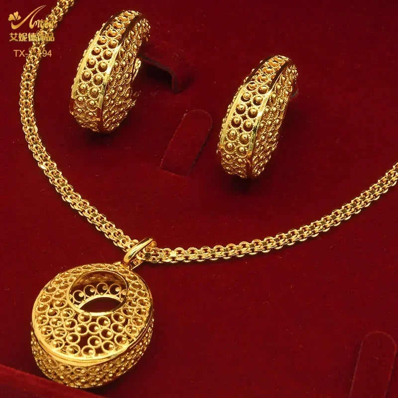 24K Gold-plated Two Piece Copper Jewelry Set India Dubai Jewelry Gold Warped Geometry Necklace Earrings