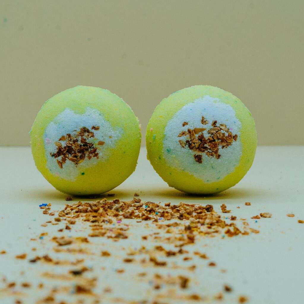 Lemon & Lime Aromatherapy Bath Bomb