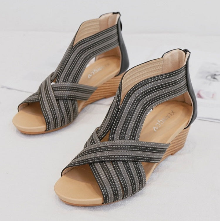 Women Summer Slope Heel Sandals Fashion Bohemian Style Fish Mouth Shoes, Size: 41(Black)
