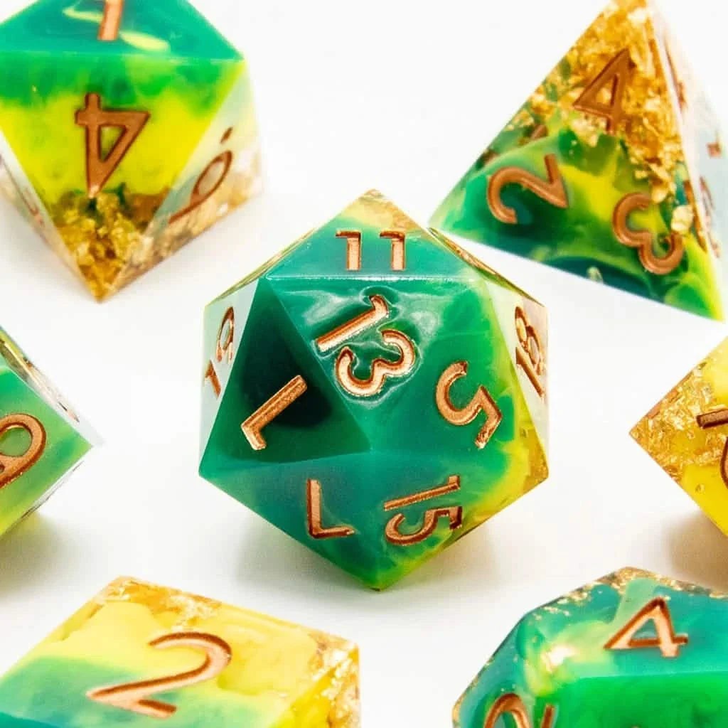 Aurum Twist | Sharp Edge Dice | Resin | 7 Piece Set