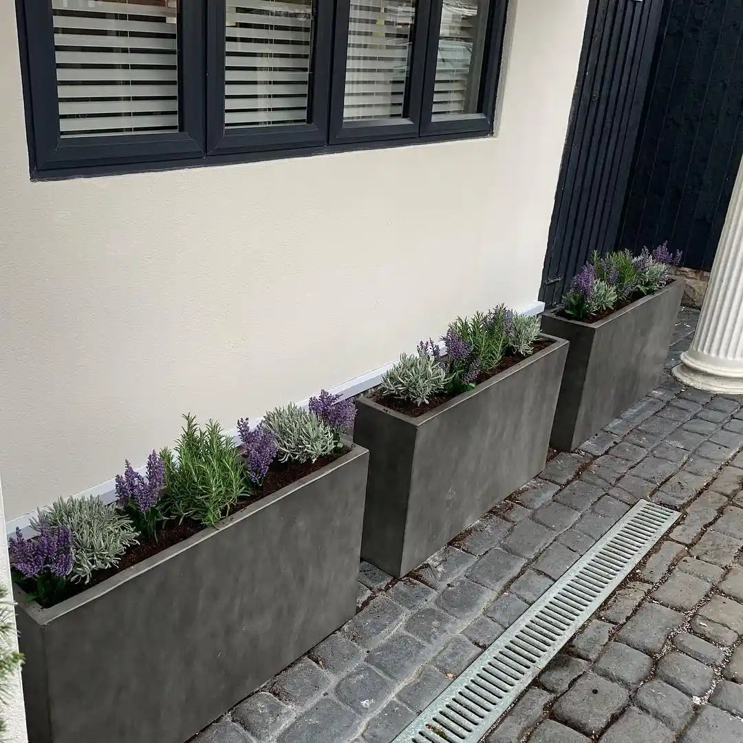 IDEALIST Lite Contemporary Trough Garden Planter, Faux Lead Light Concrete Outdoor Large Plant Pot H41 L85 W26 cm, 91L