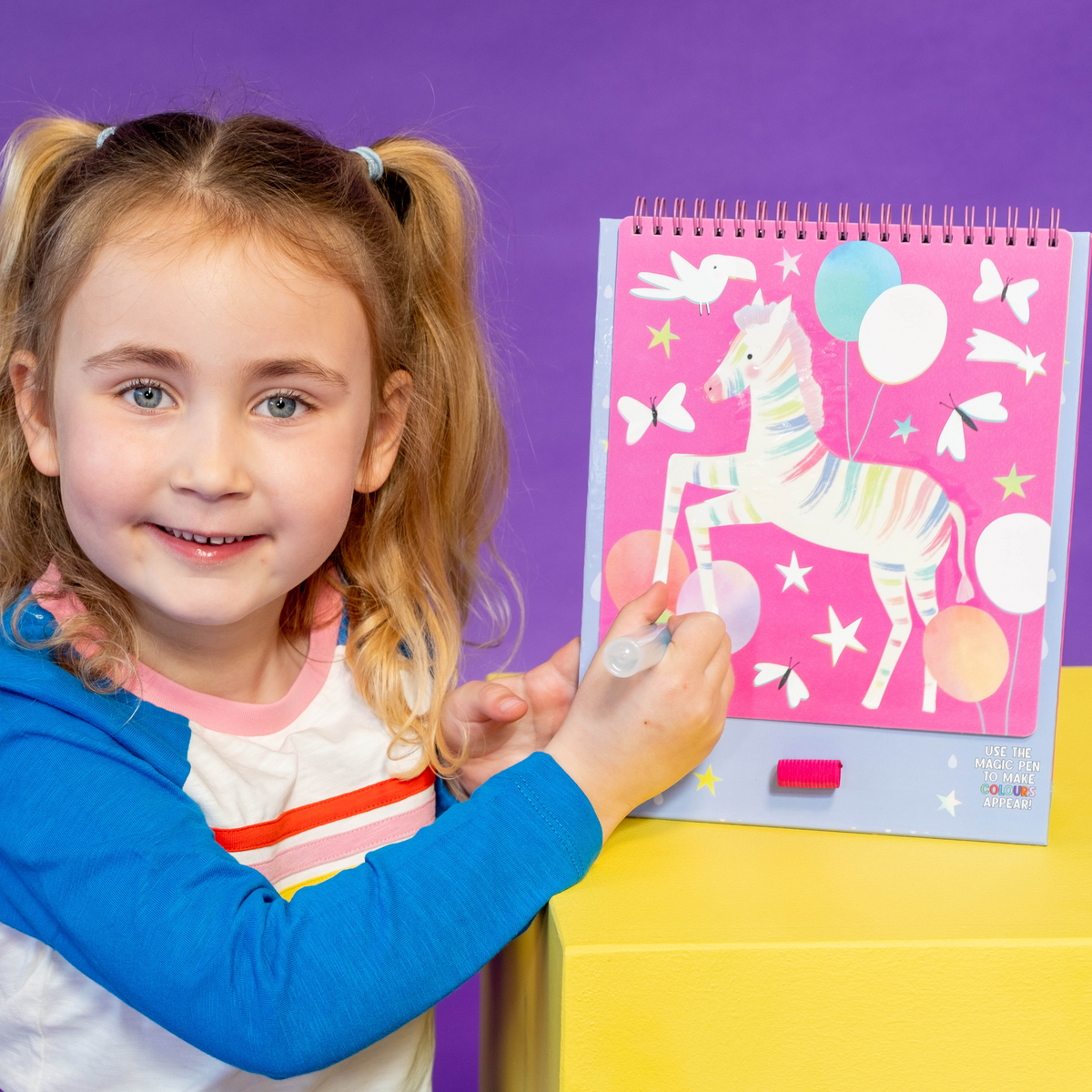 Magic Colour Changing Watercard Easel and Pen - Fantasy