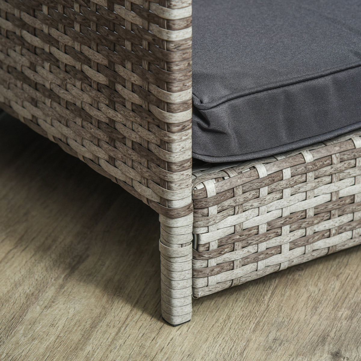 PawHut Wicker Dog House, Rattan Pet Bed with Soft Cushion