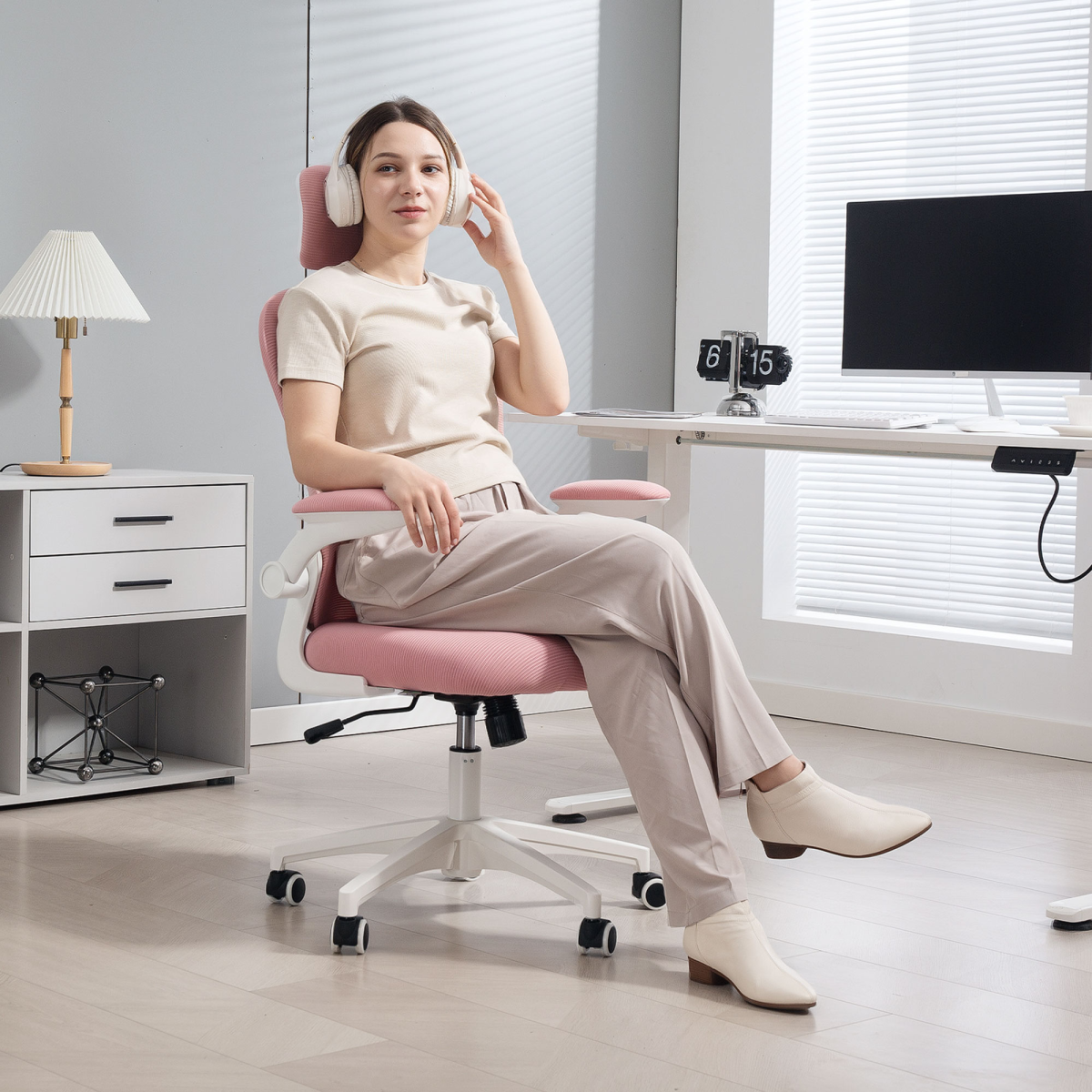Vinsetto Mesh Chair with Headrest, 4D Lumbar Support, Flip-up Arm