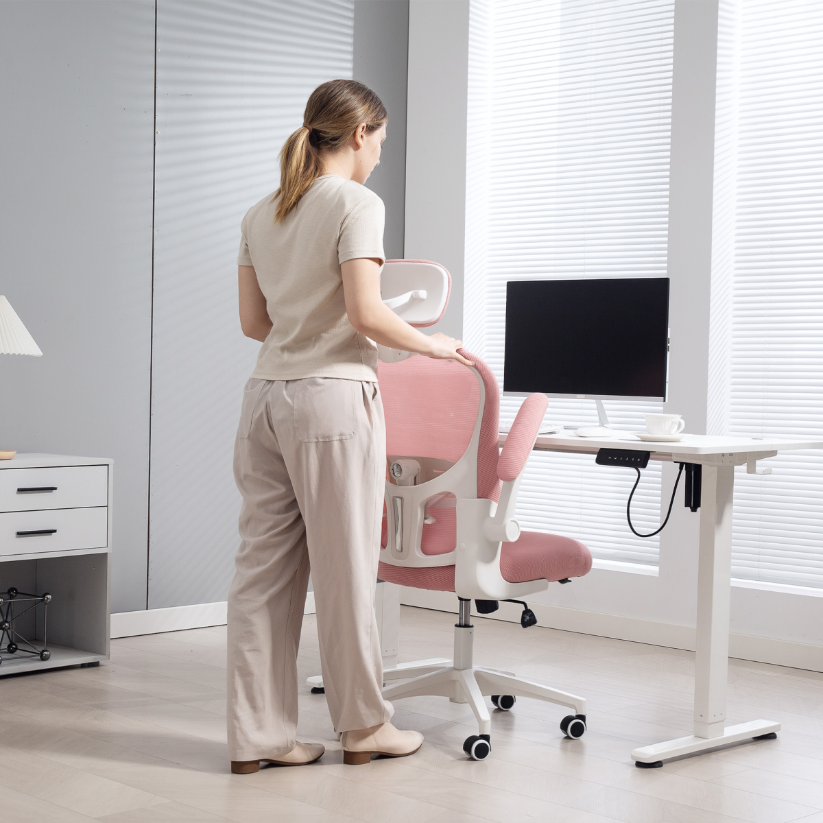 Vinsetto Mesh Chair with Headrest, 4D Lumbar Support, Flip-up Arm