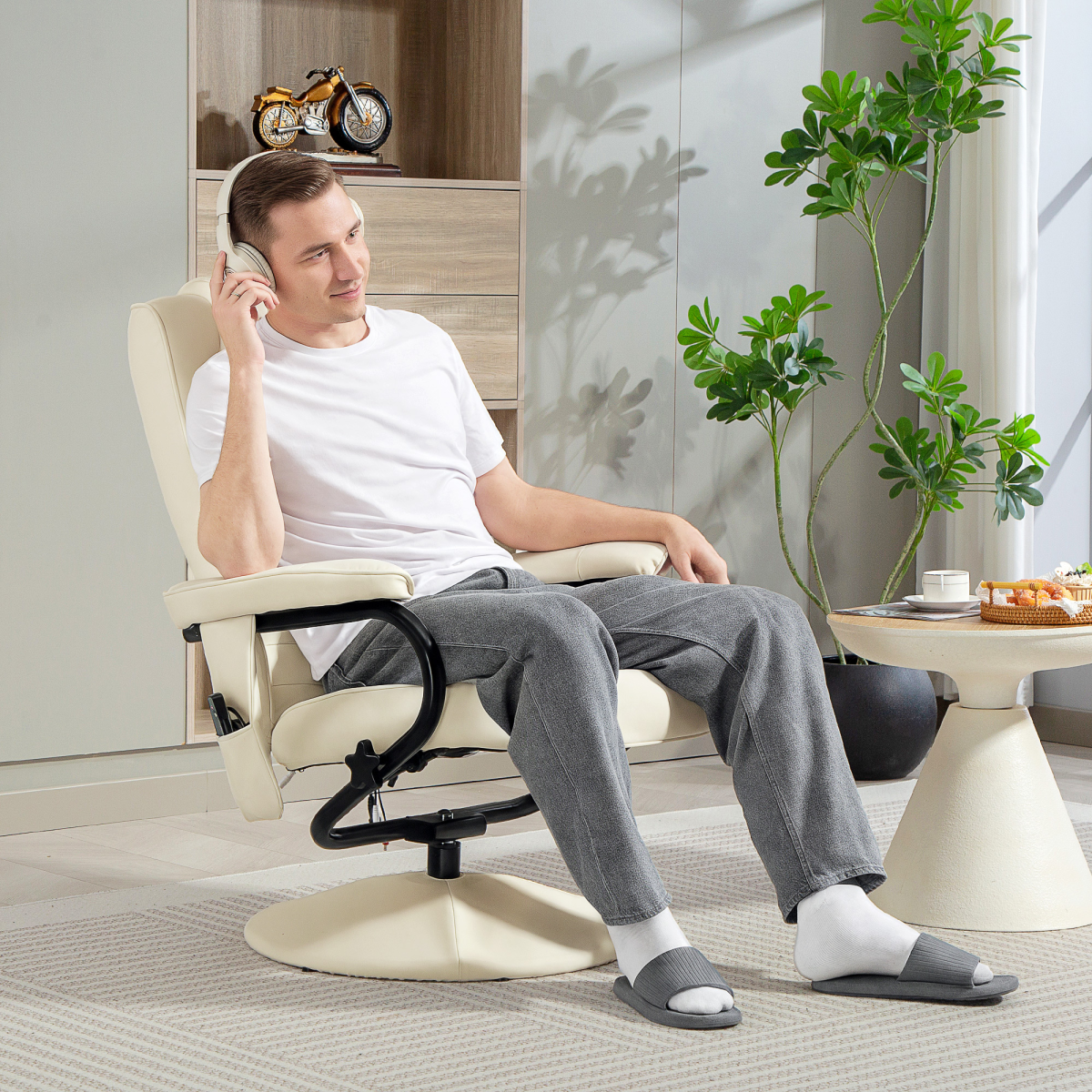 HOMCOM Massage Recliner Chair Cushioned Ottoman 10 Point Vibration Cream