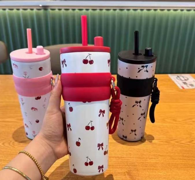 710ml insulated water bottle with straw