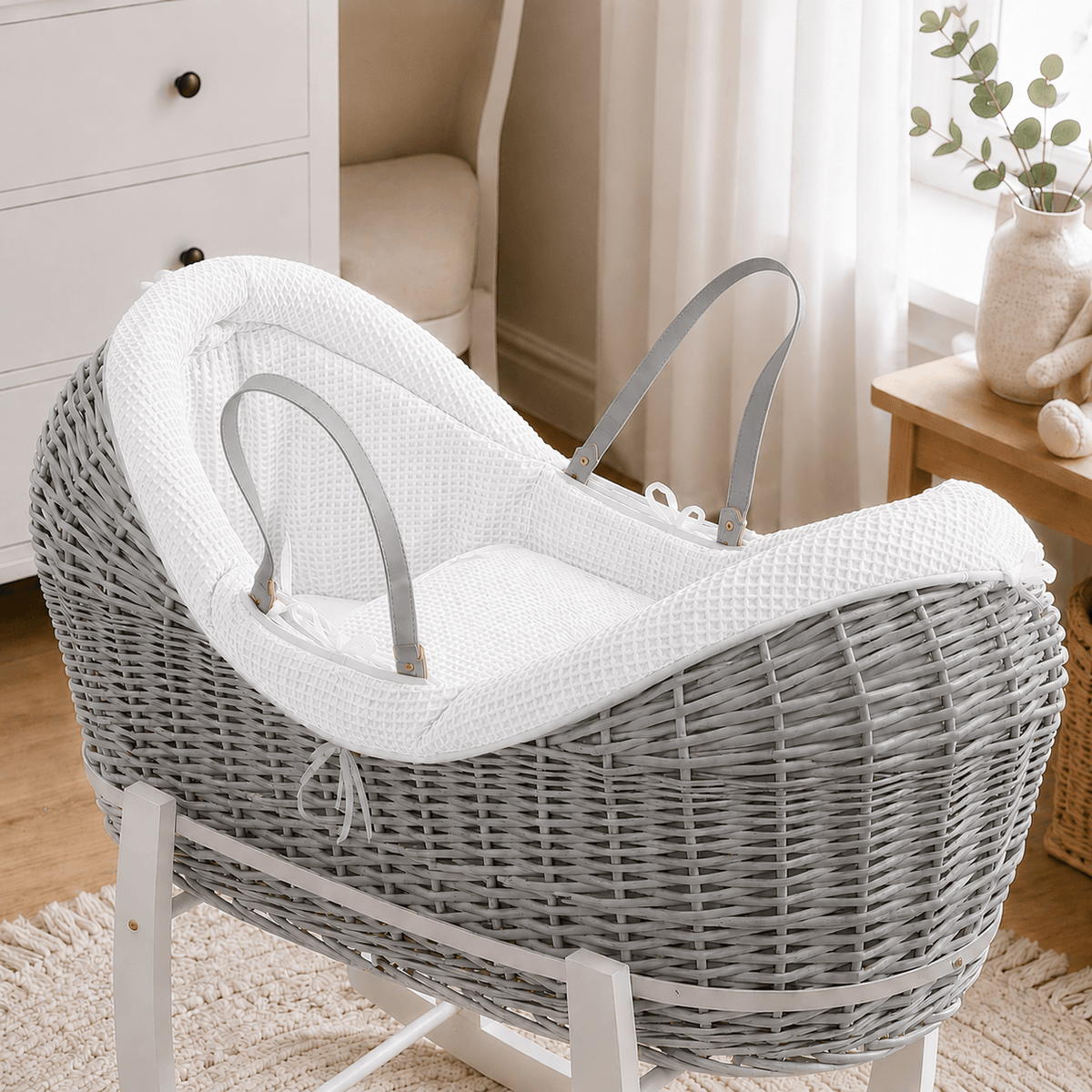 Wicker Deluxe Pod Baby Moses Basket With Stand
