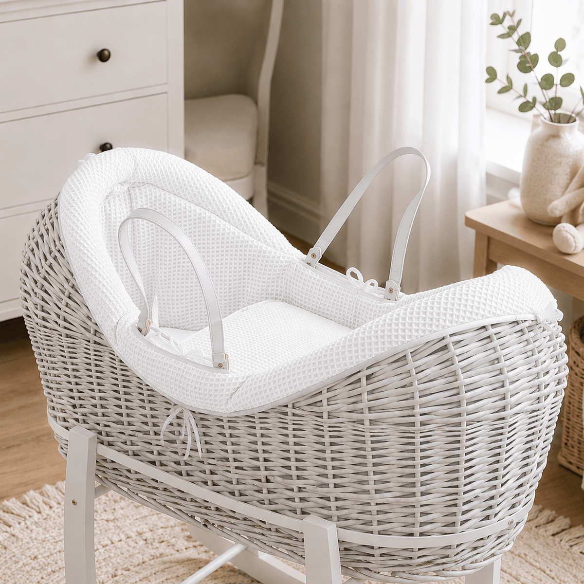 Wicker Deluxe Pod Baby Moses Basket With Stand