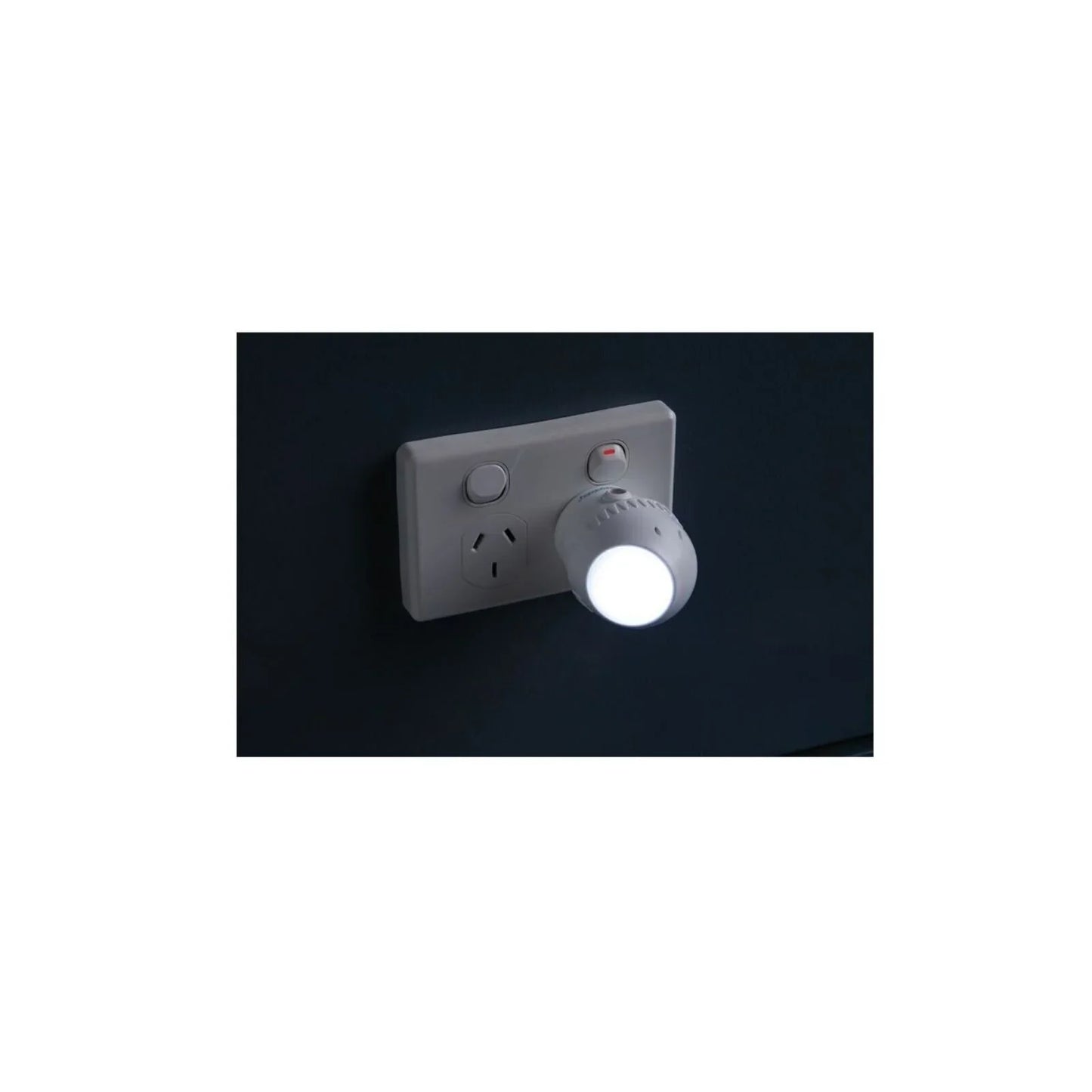 Dreambaby Auto-Sensor Swivel Head LED Night Light
