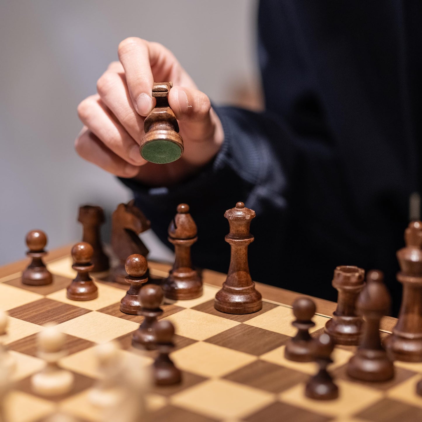 A&A 15" Magnetic Wooden Chess Set – Handmade Staunton Pieces, 3" King Height, 2 Extra Queens, Folding Travel Board