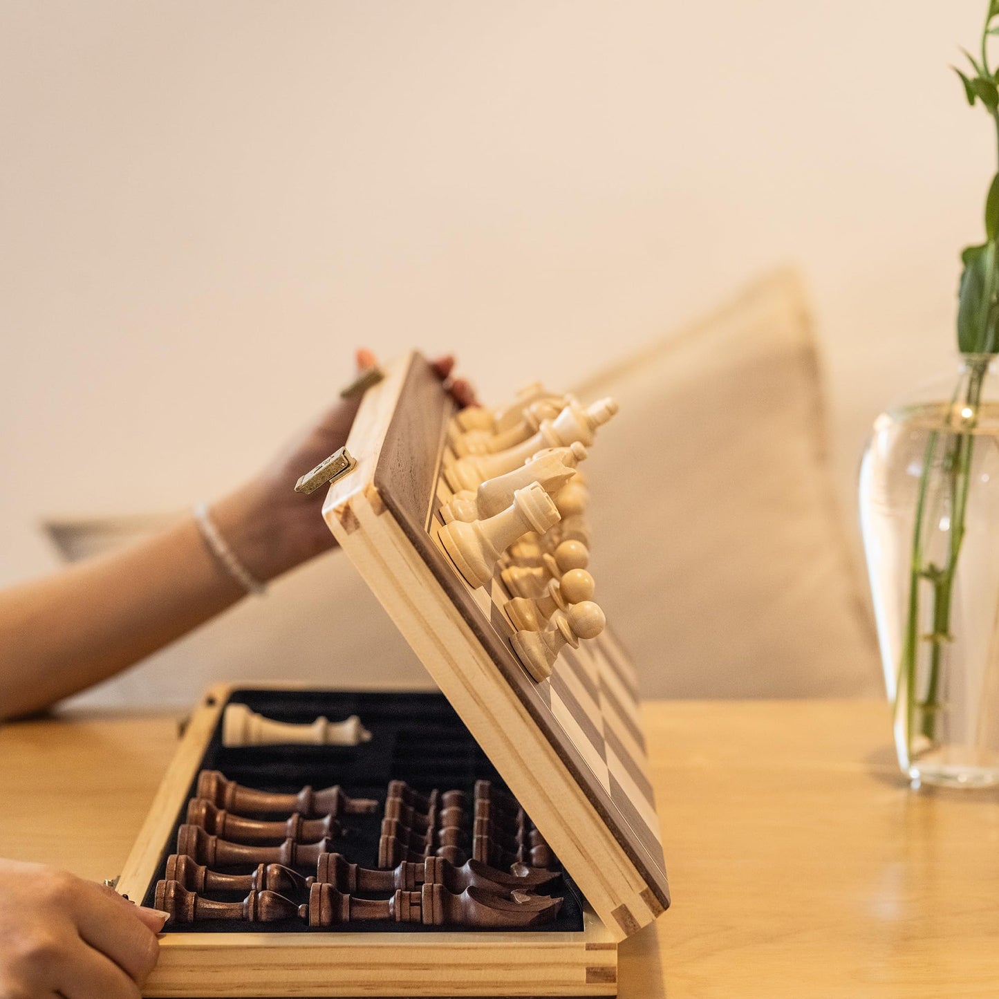A&A 15-Inch Foldable Wooden Magnetic Chess Set with 3-Inch Staunton King