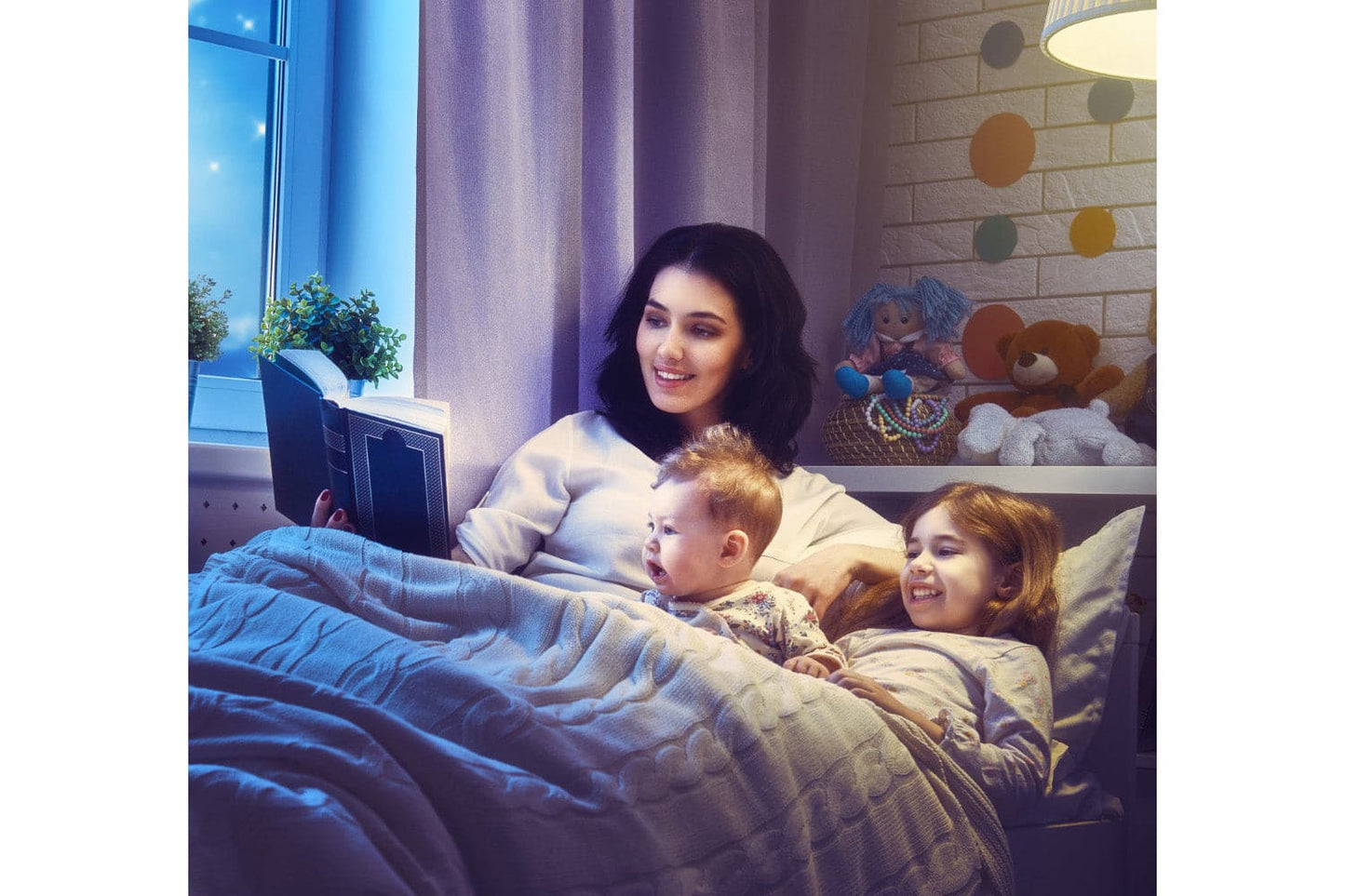 4lite WiZ Connected Smart Lighting B22 Multicolour Starter Kit