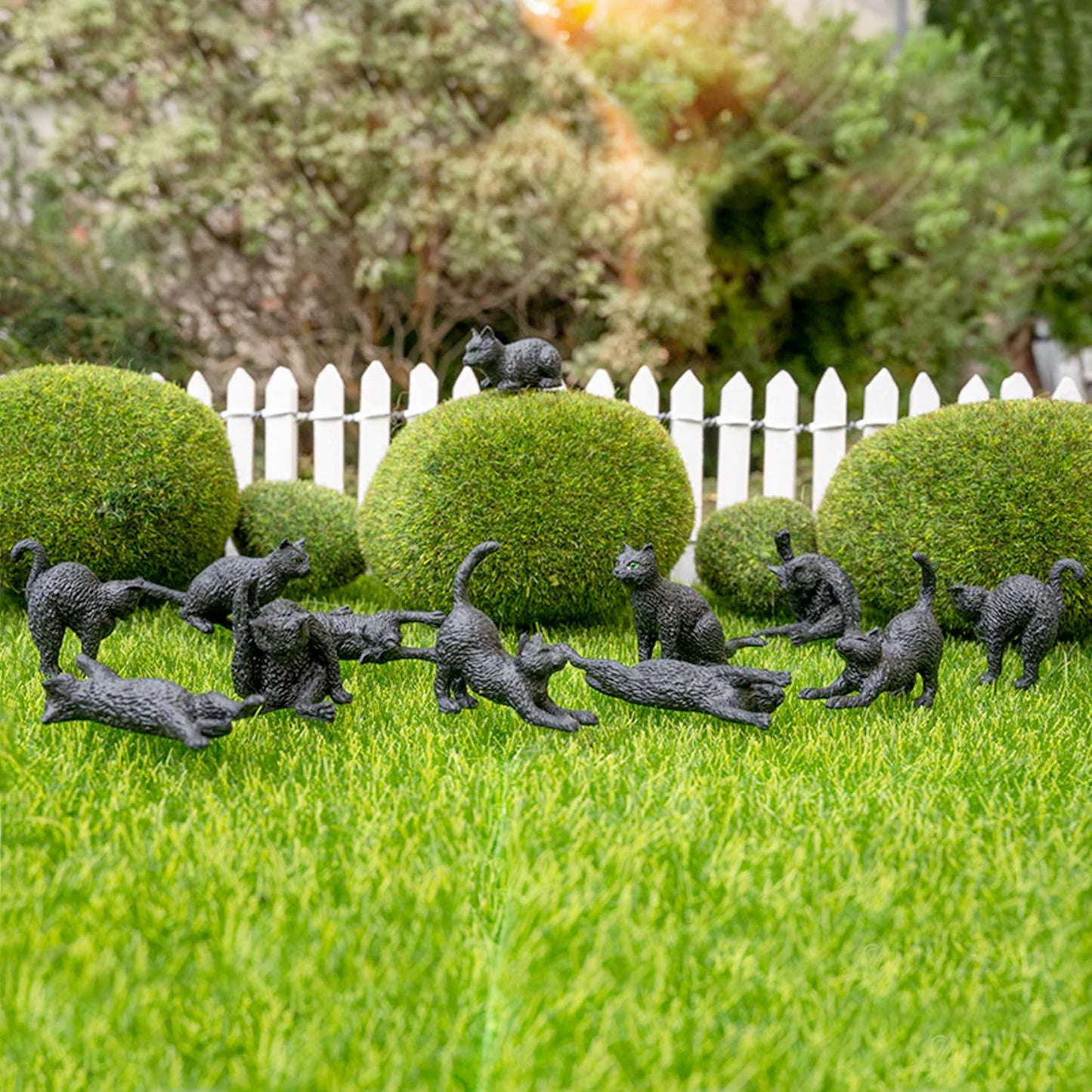 Accoutrements Archie McPhee Itty Bitty Black Cats – 12 Mini Vinyl Kitties in 6 Styles