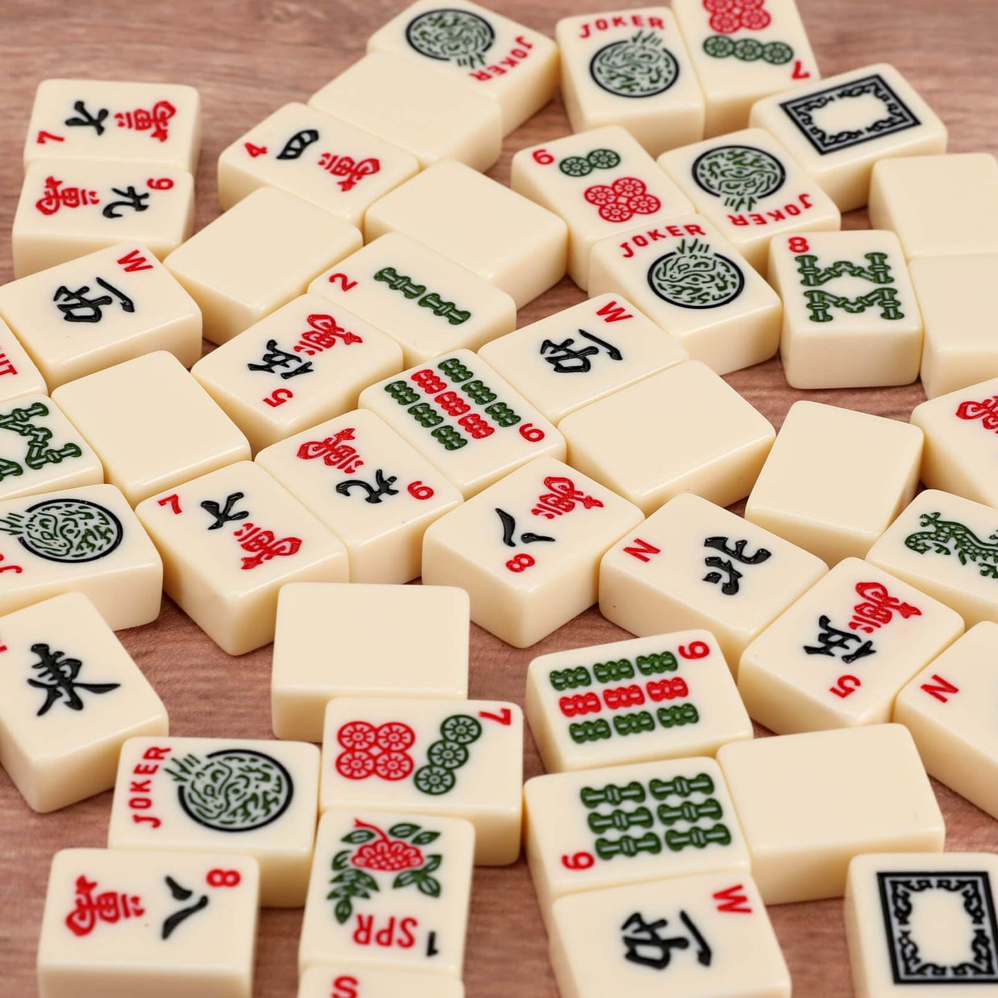 Aceshmir American Mahjong Tile Set – 166 Premium Melamine Tiles, Storage Case & Play-Chips for Family Gatherings