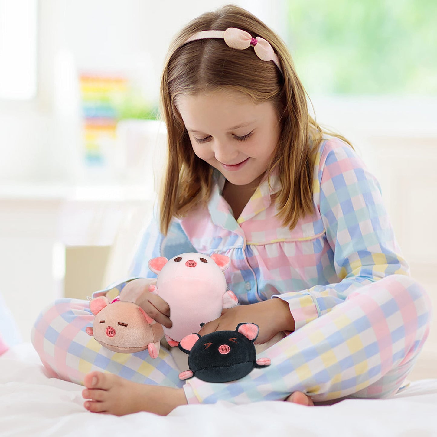 Achwishap Pig Family Plush Set – Mommy 19.6” + 3 Babies, 4-Piece Kawaii Plush Pillows