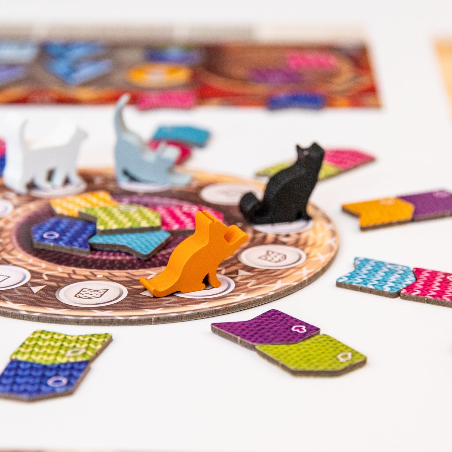 Knitting Circle by AEG & Flatout Games – Cozy Cat-Themed Strategy for 1–4 Players