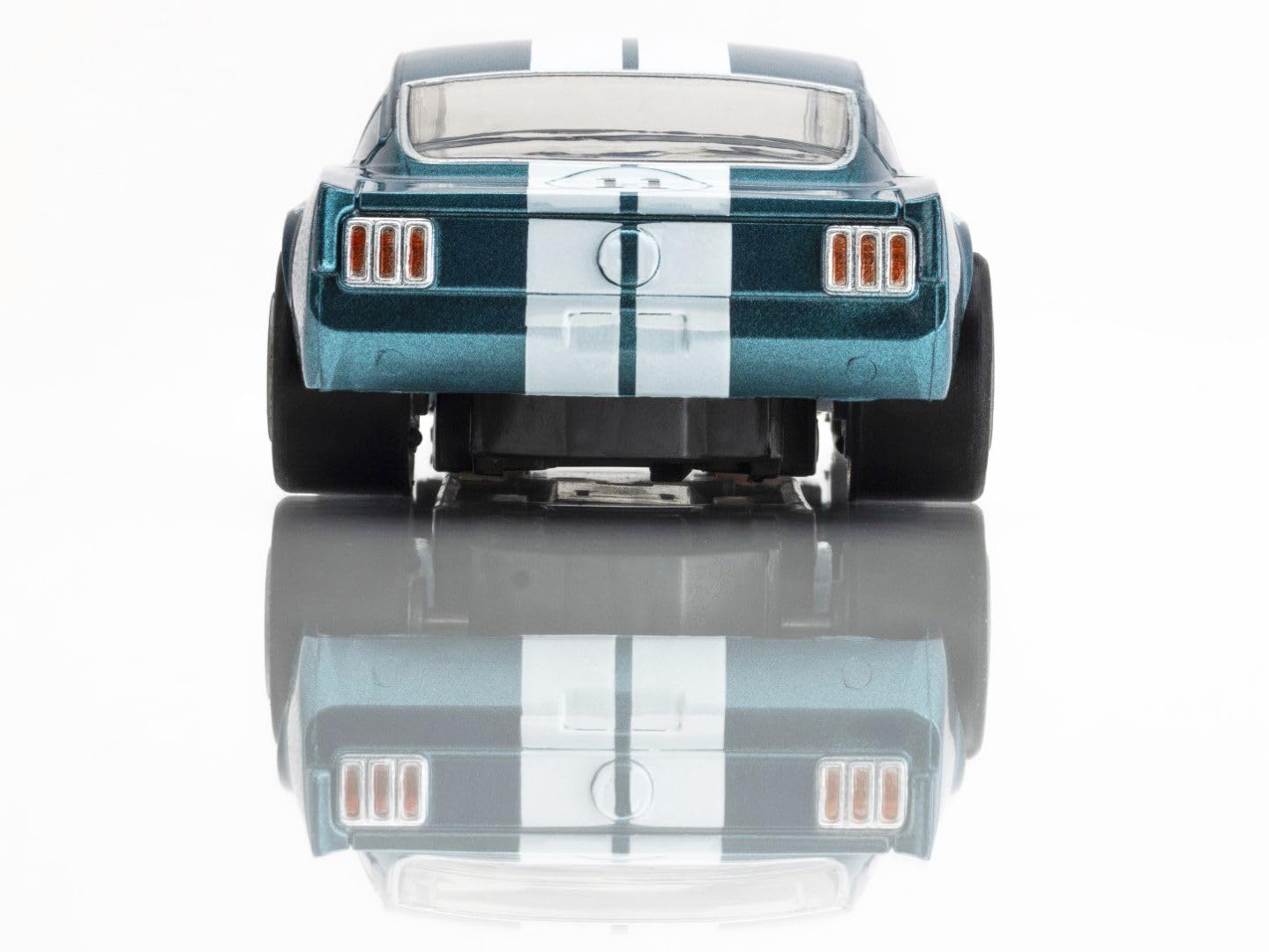 AFX 22071 Shelby GT350R 1965 Donohue White/Blue — Mega G+ Slot Car