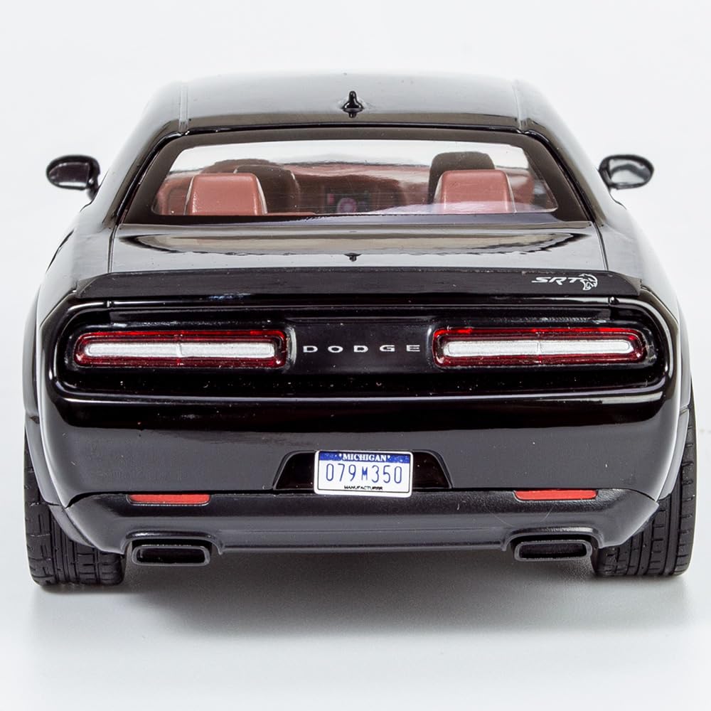 All Star Toys 2018 Challenger SRT Hellcat Widebody 1/24 Diecast Model - Motormax Licensed
