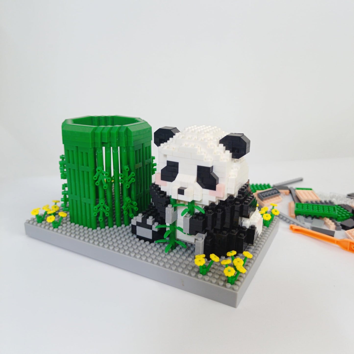 Alltogetho Panda Pen Holder — Micro Mini Building Block Kit for Students and Office Desk Decor