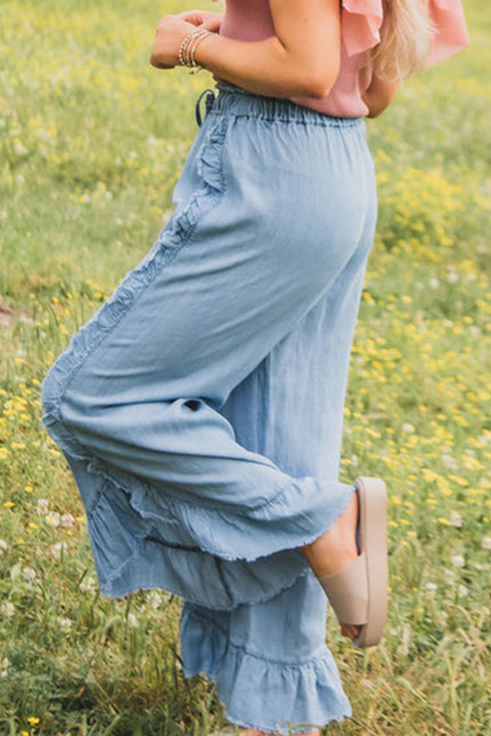 Ruffled Raw Hem Wide Leg Jeans in Myosotis Light Wash