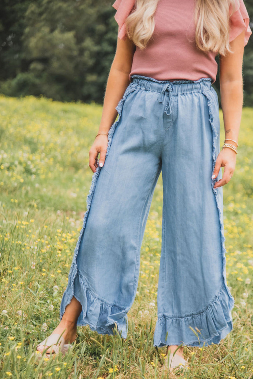 Ruffled Raw Hem Wide Leg Jeans in Myosotis Light Wash