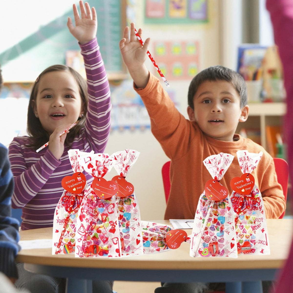 AouEtnay 28-Pack Valentines Day Gifts for Kids — Classroom Stationery Set