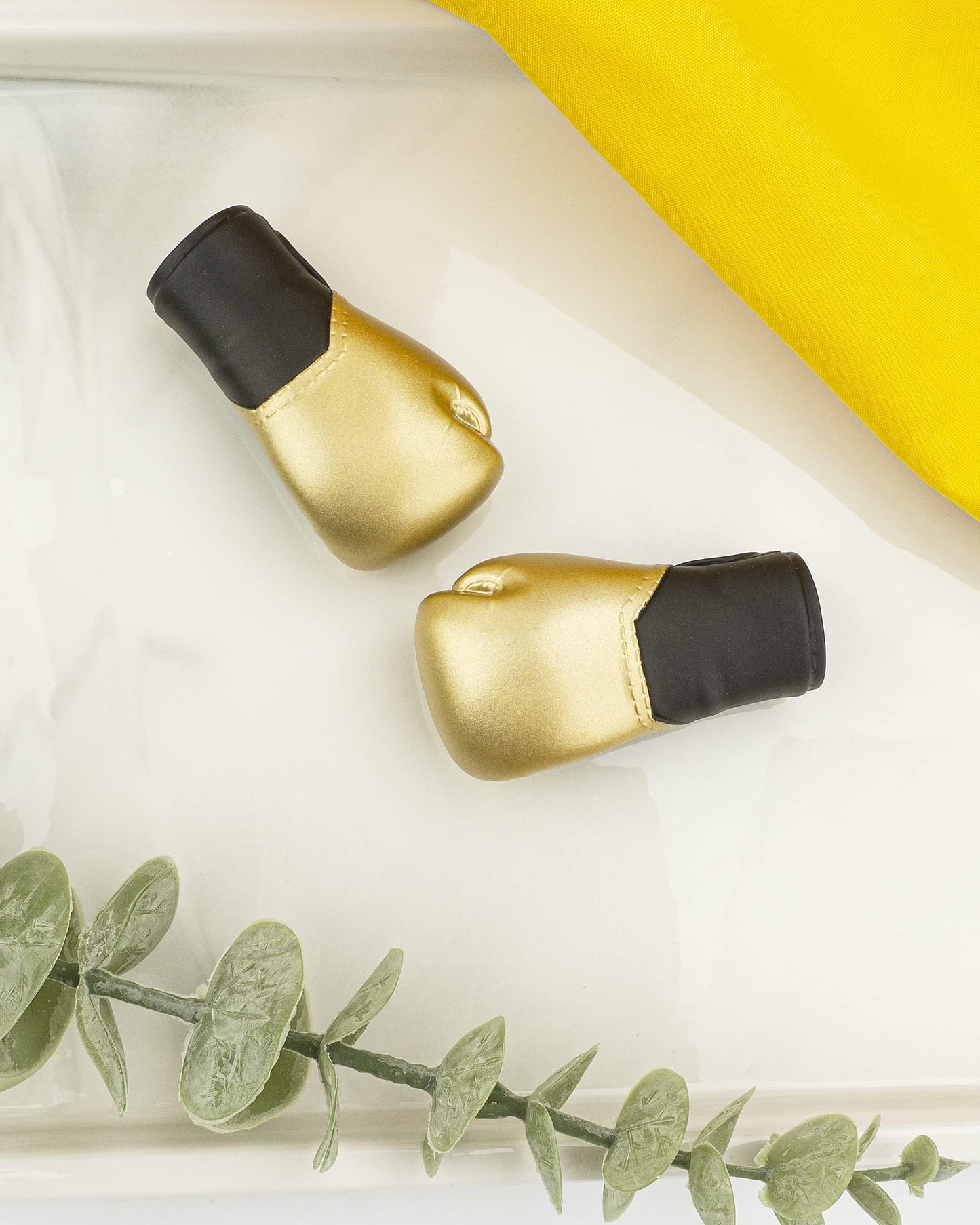 AQKILO Gold Mini Boxing Glove Finger Puppets – 2 Pcs, Fun White Elephant Gift