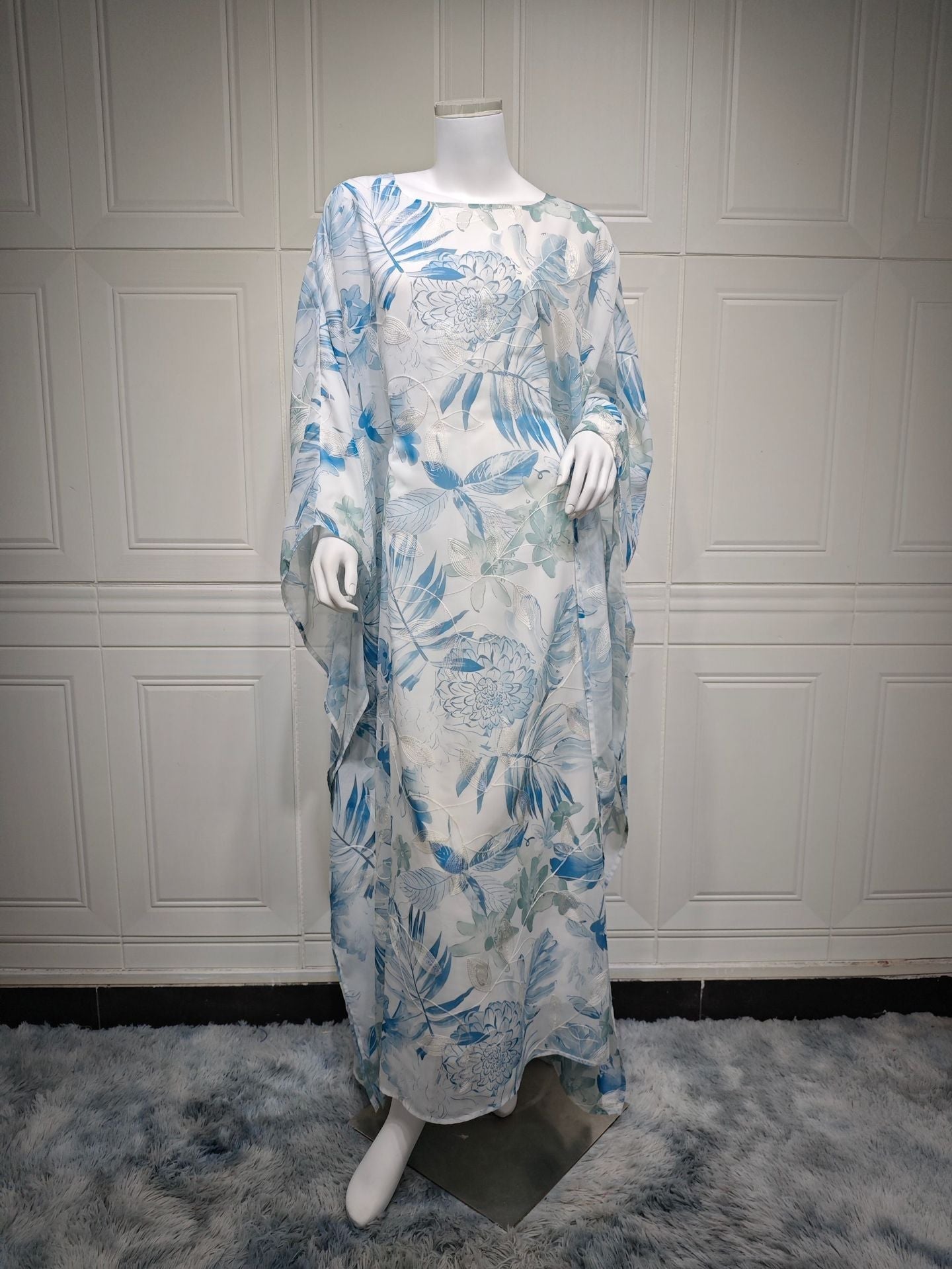 Arab Women's Elegant Robe, Modest Dress, Modest Fashion