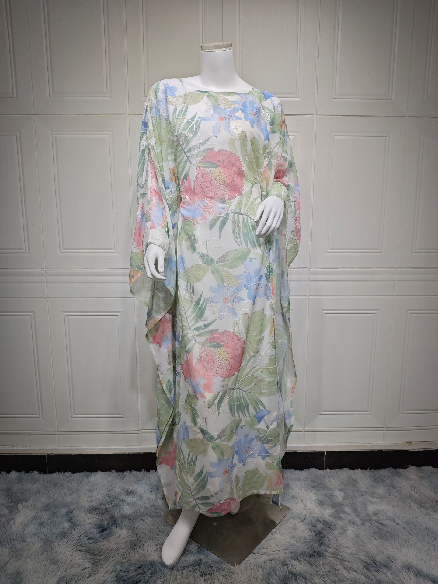 Arab Women's Elegant Robe, Modest Dress, Modest Fashion