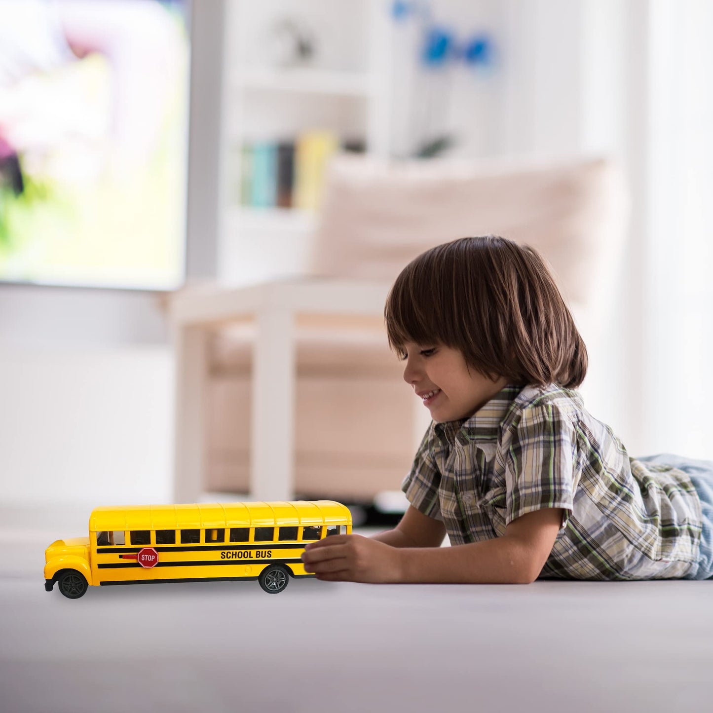 ArtCreativity Yellow School Bus Toy — 8.5-Inch Diecast Pull-Back with Opening Doors