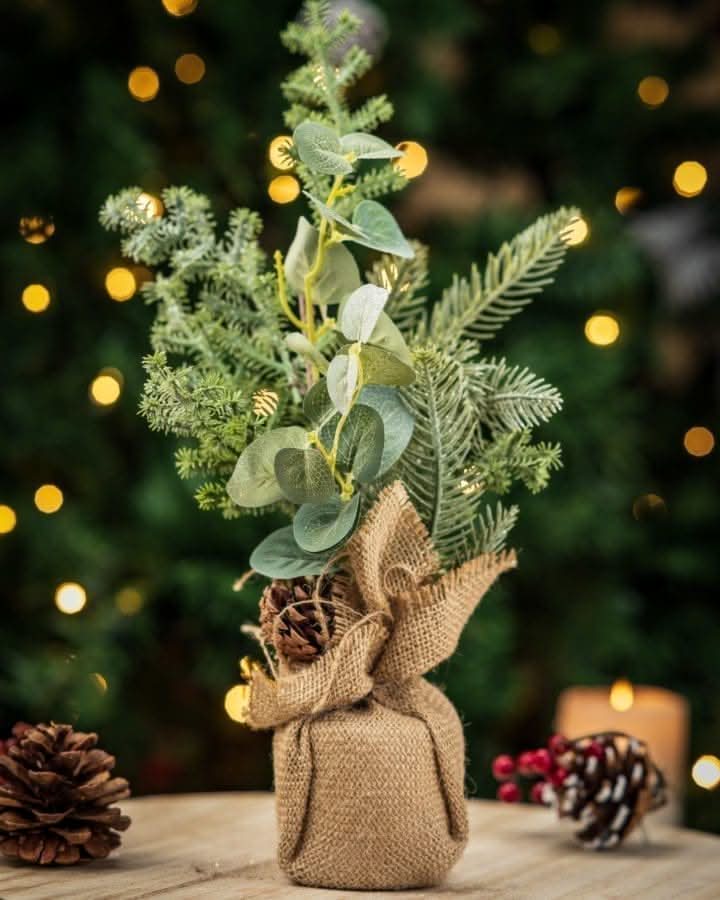 Pine Cone Berries Mini Artificial Tree Decoration